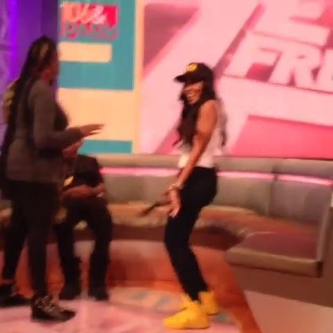 Angela Simmons Dancing
