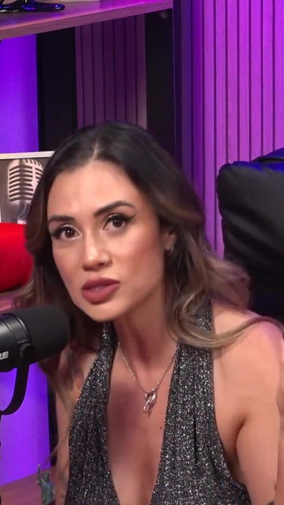 Σαγηνευτική στιγμή από το "Rafaela Lima and the best of her content"