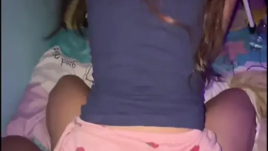 Çifte çalıştı, şimdi bu yarağı çalışıyor