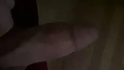 Kendi başına hareket eder