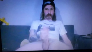 Longhaired bıyıklı dövmeli düz adam mastürbasyon uzun dic