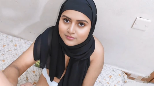 Schönes muslimisches hijabi-indisches bangla-mädchen fickt kaum exzilentes genuss-video.