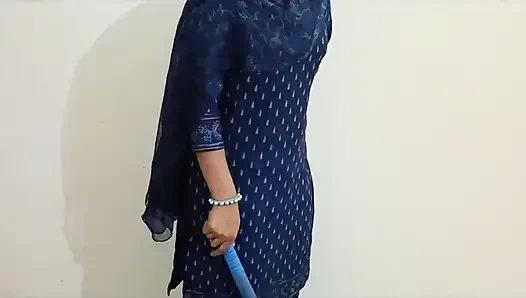 18 Yers yaşlı Hintli desi köyü üvey üvey kız kardeş üvey erkek kardeşiyle ilk kez seks yapıyor net Hintçe ses