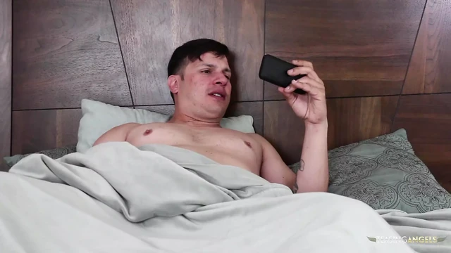 Fitness coach texts her hubby to come and plow her pussy hardcore in the bedroom