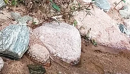 Schöne reife ehefrau und ein schöner ANAL im freien auf dem fluss