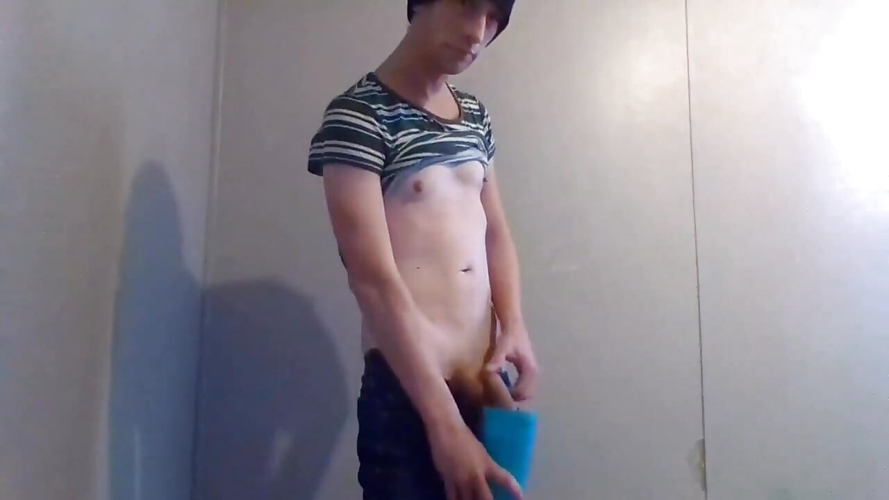 Urinando video fanclub fetish del mese settembre 2020