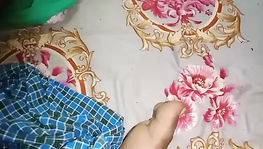 Я впервые занялась сексом с невесткой.