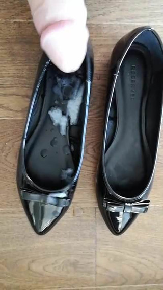 Cum inside shine flat shoe