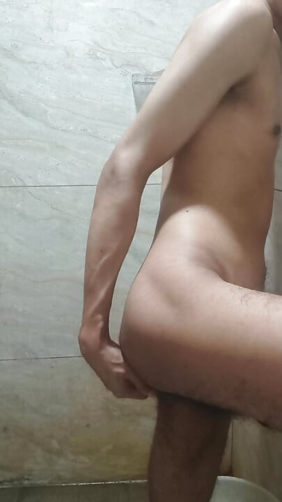 15 inchi Radish in ass verry hard fucking part 2