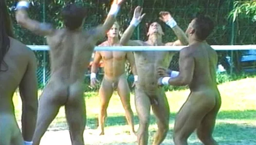 Spike it desnudo!- 8 voleibolistas musculosos