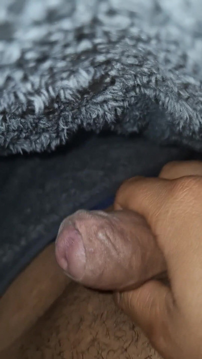 În sfârșit, am fost singur și m-am trezit dorind să nu vecina mea își dă seama că eu, ea se excită | Clip 1