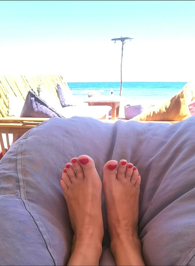 Mature feet