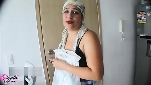 Rich milf cleaning company is late and I fuck her to make up for the lost time and give her a good score - Porn