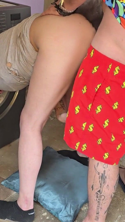 Stepsis got stuck in the washing machine ,just had to fuck her flowering pussy | Clip 2