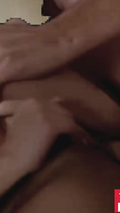 Moment uimitor de la "Cuplu pakistanez joc sexual de interior ascunde monede în mâini sezonul 1 episodul 1"