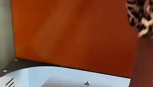 Flashing in the Second Hand Shop 01 & Learning to Swim, Lesson 02