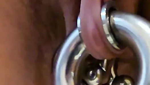 Longpussy. Feminine Power. Delicate and Demanding.