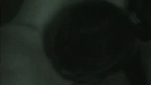 Крошка-блондинка соблазняет и трахается в сперме на улице, безумие