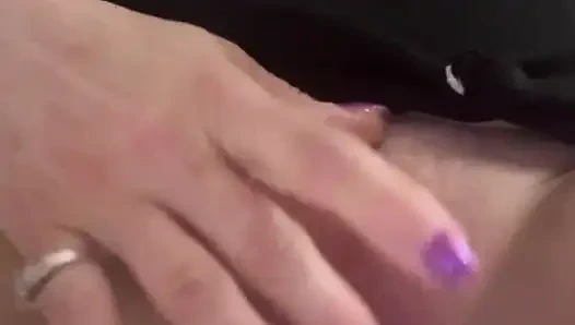 Утренняя игра возбужденной домохозяйки