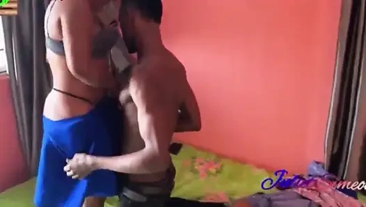 Мой учительница, которая так сильно ударила по моей сливочной киске.