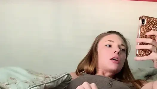 Muncrat seperti gadis baik