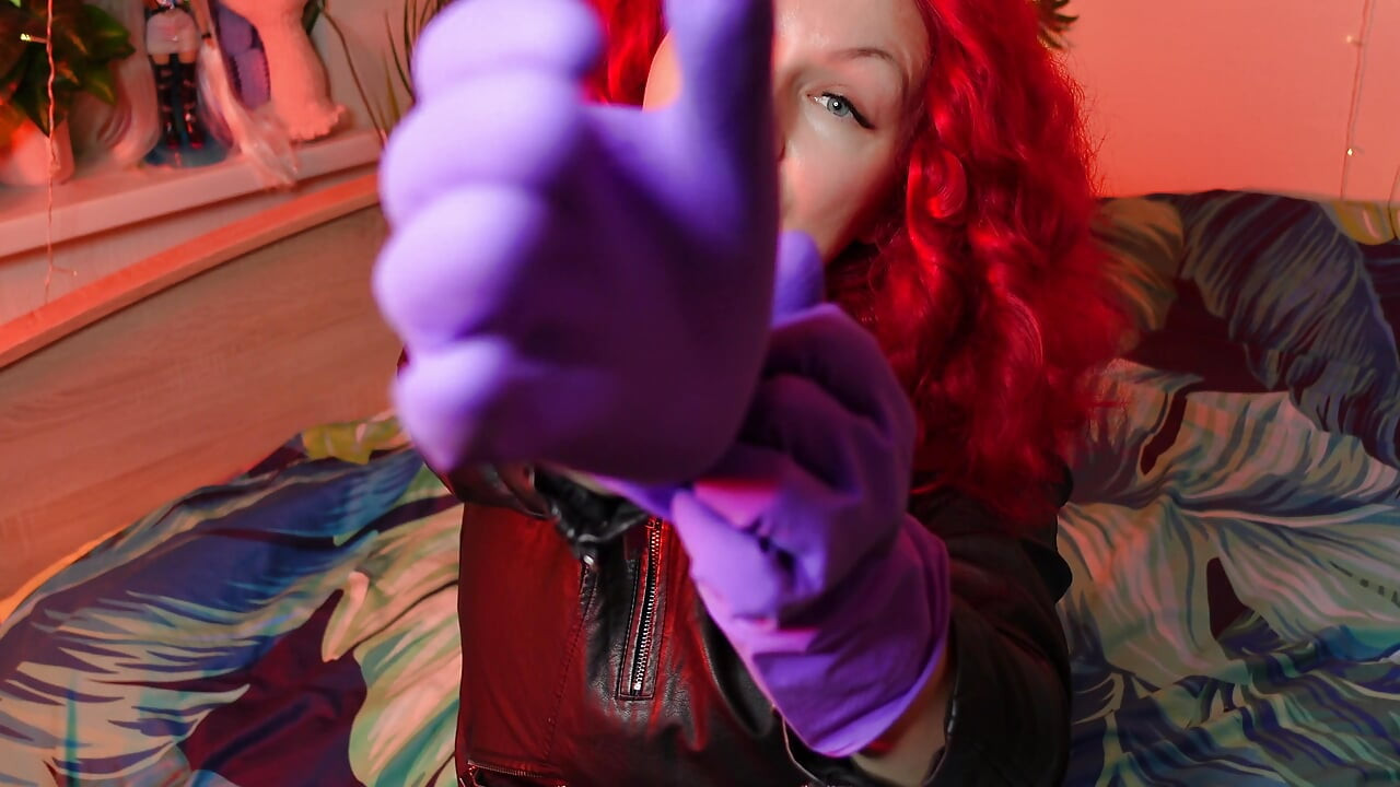 ASMR sounding: kitchen rubber gloves fetish