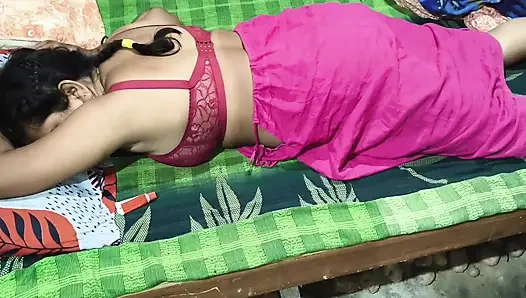 Komşunun baldızının tombul poposu mükemmel bir