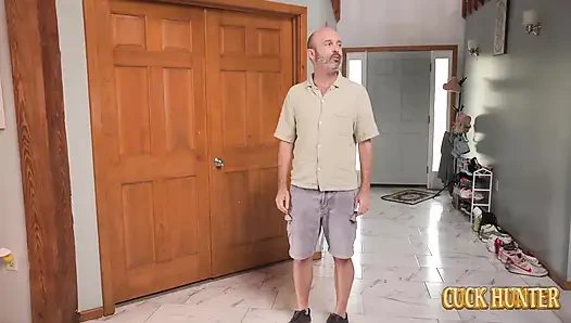 Ivy nyepong besar pria kulit hitam sambil ditonton suaminya