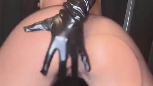 Külotlu çorabımla twerk yapıyor