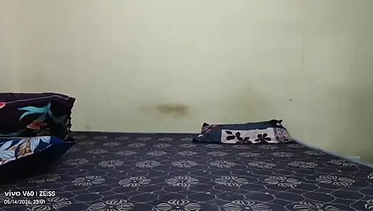 Kereta Mai Bhabhi Ko Pataya Baru dan Ghar Lejar Choda