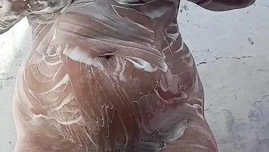 Çıplak banyo şovum