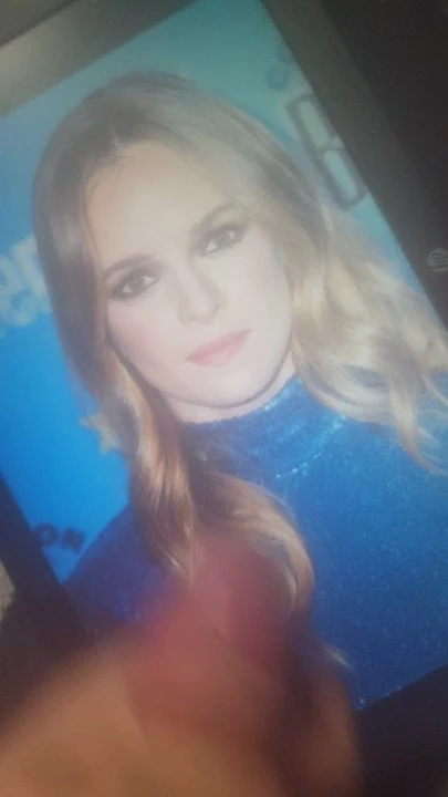Danielle Panabaker sperma eerbetoon #6