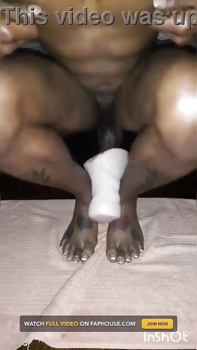 Fucking Pocket Pussy Cumshots Between Feet