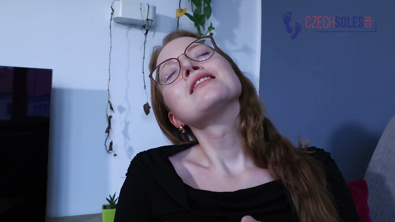 Ginger's freezing hurting feet nightmare