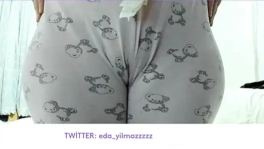 CAMELTOE- MASTURBATION IN PAJAMAS- TURKISH MILF- TURKISH PORN