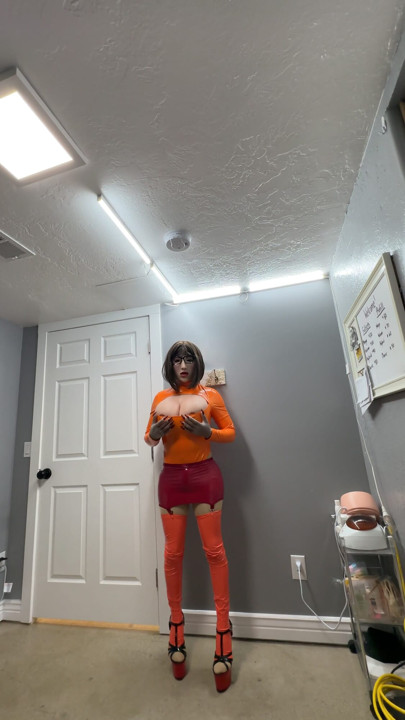 Hot Velma in her cute outfit teasing huge tits and big ass | Clip 1