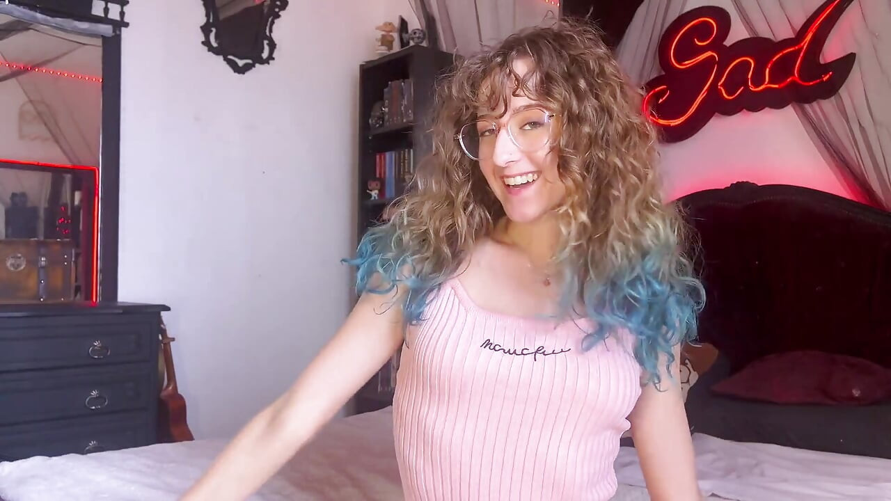إنها تقطر مع! قذف داخلي Altgirl