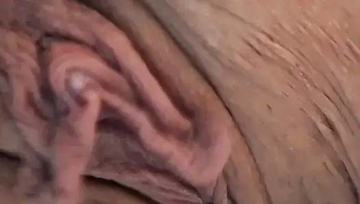 White MILF Piss on Her Feet and Anal and Vaginal Insertion