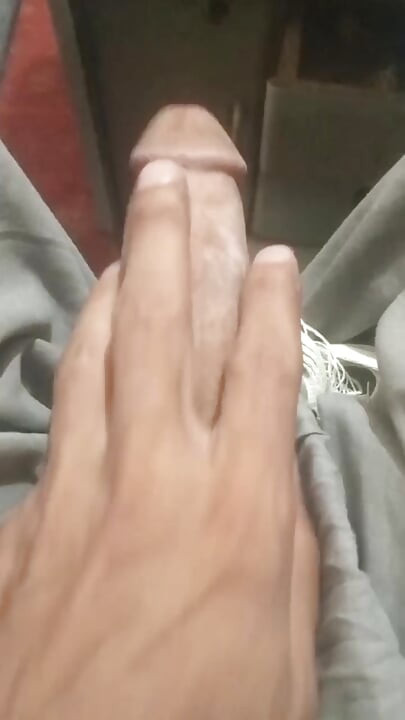 Pakistani and Hindu virgin girls or married women can contact.