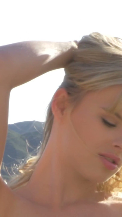 Jillian janson sevişmeyi seven doğal bir güzelliktir. | Klip 1