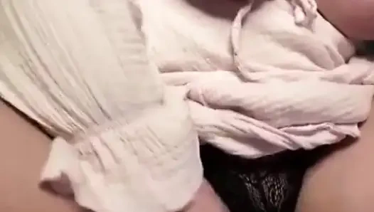 Verrücktes squirting und masturbieren mit jucielussie