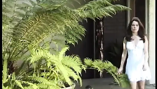 Dua pria ngentot lubang sempit cewek nakal rambut cokelat