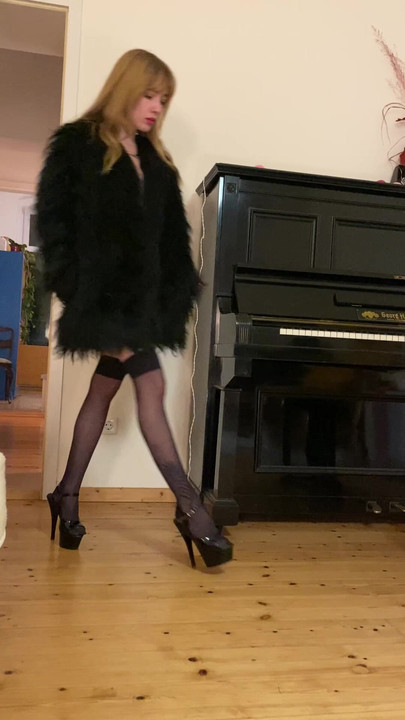 I hope my body can get your dicks attention😏