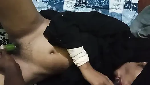 Burqa Müslüman kız arkadaşım o kadar ateşli ki suyunuzu gördüğünüzde yıkayacaksınız! Şimdiye kadarki en güçlü video