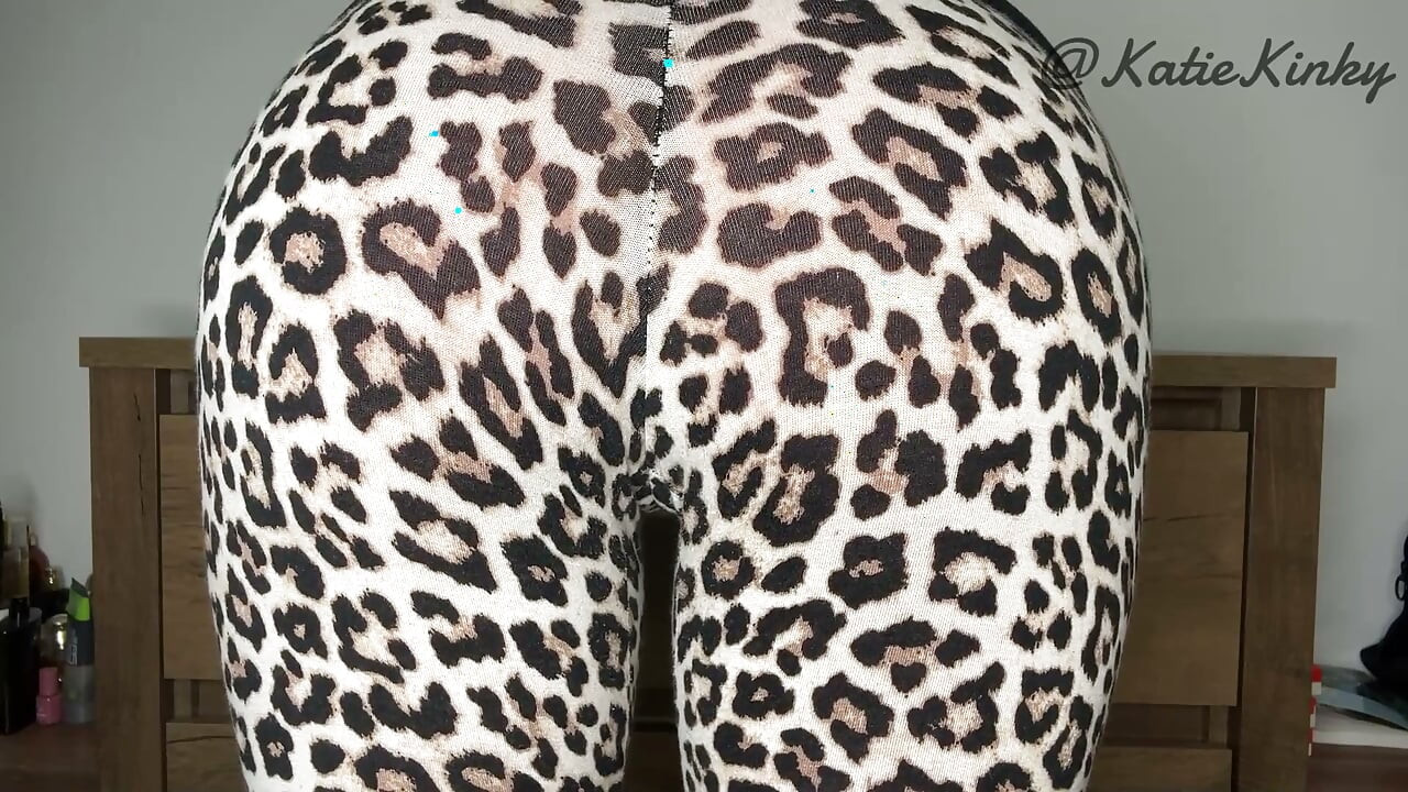 Leggings Fart Stinky Bombs!