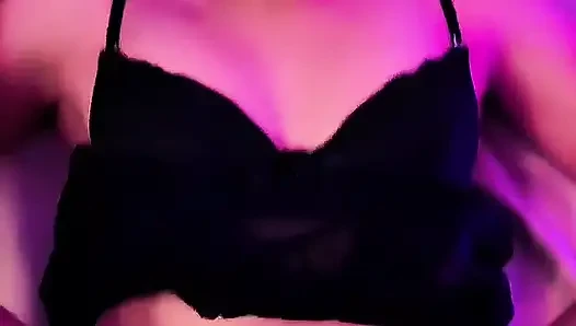 Kulüpten ayrıldıktan sonra bu yabancıyla sikişirken beni izle