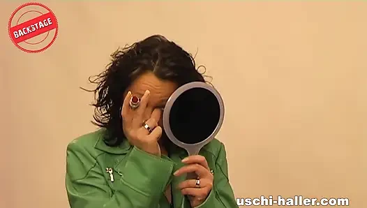 Backstage: in the Studio with Lea Blow