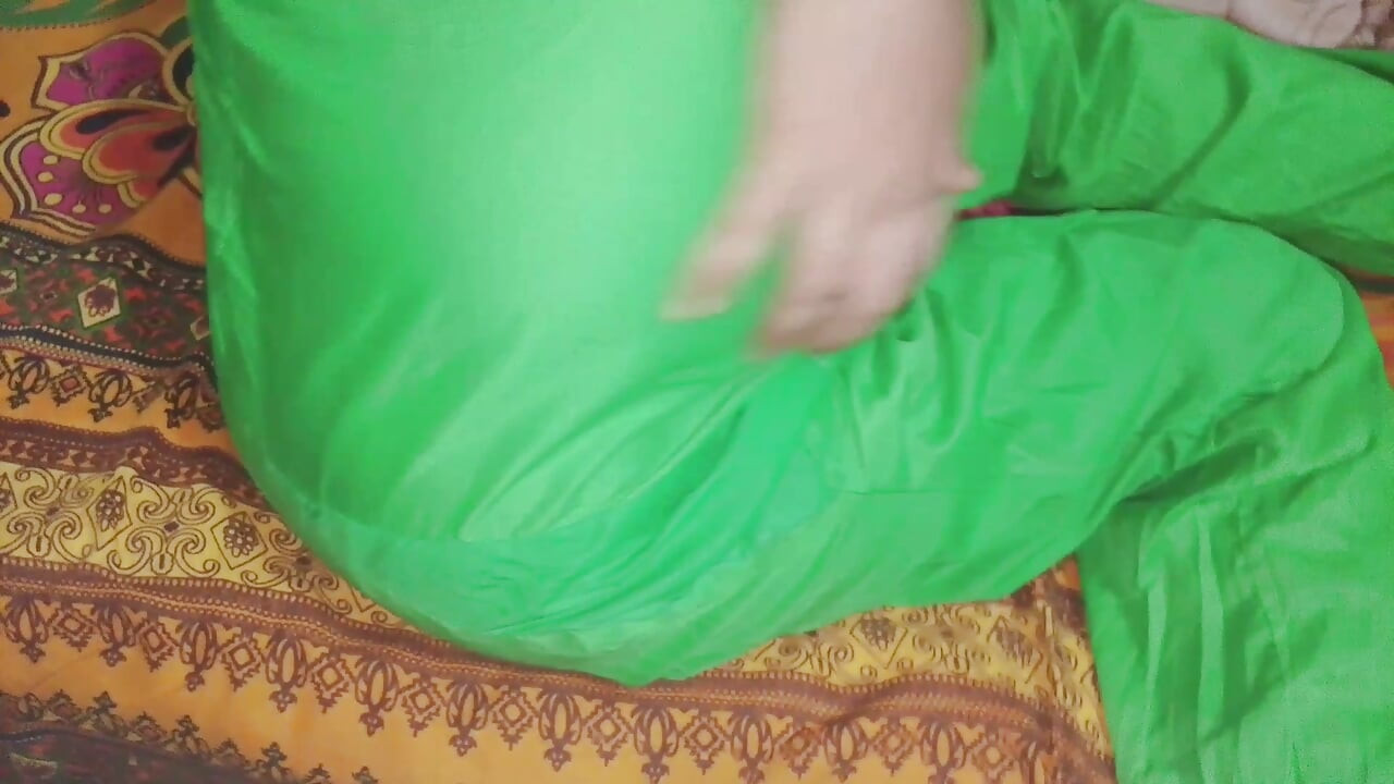 和我热辣的女友在家做爱