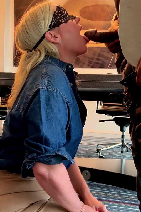 Fa Fiona yönetim odasında yolcuyla buluşuyor