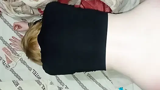 Pelacur berambut merah memek merah merah berempat di kontol hitam antar ras